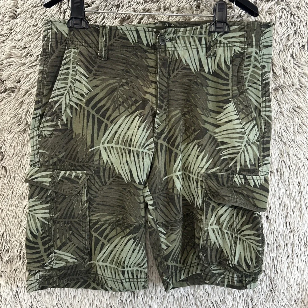 Camouflage Green Palms Tropical‎ Cargo Utility Shorts Flex Waist Size 36 Bermuda